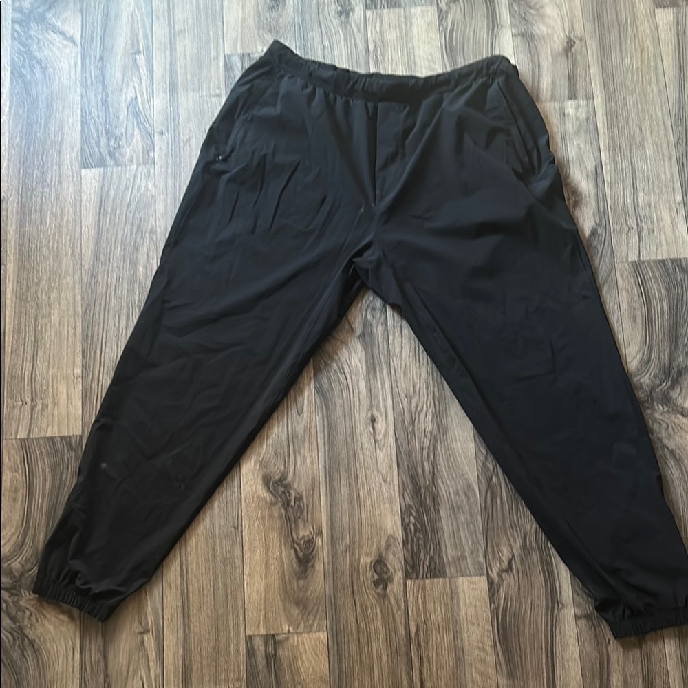 Men's lulu Black Joggers